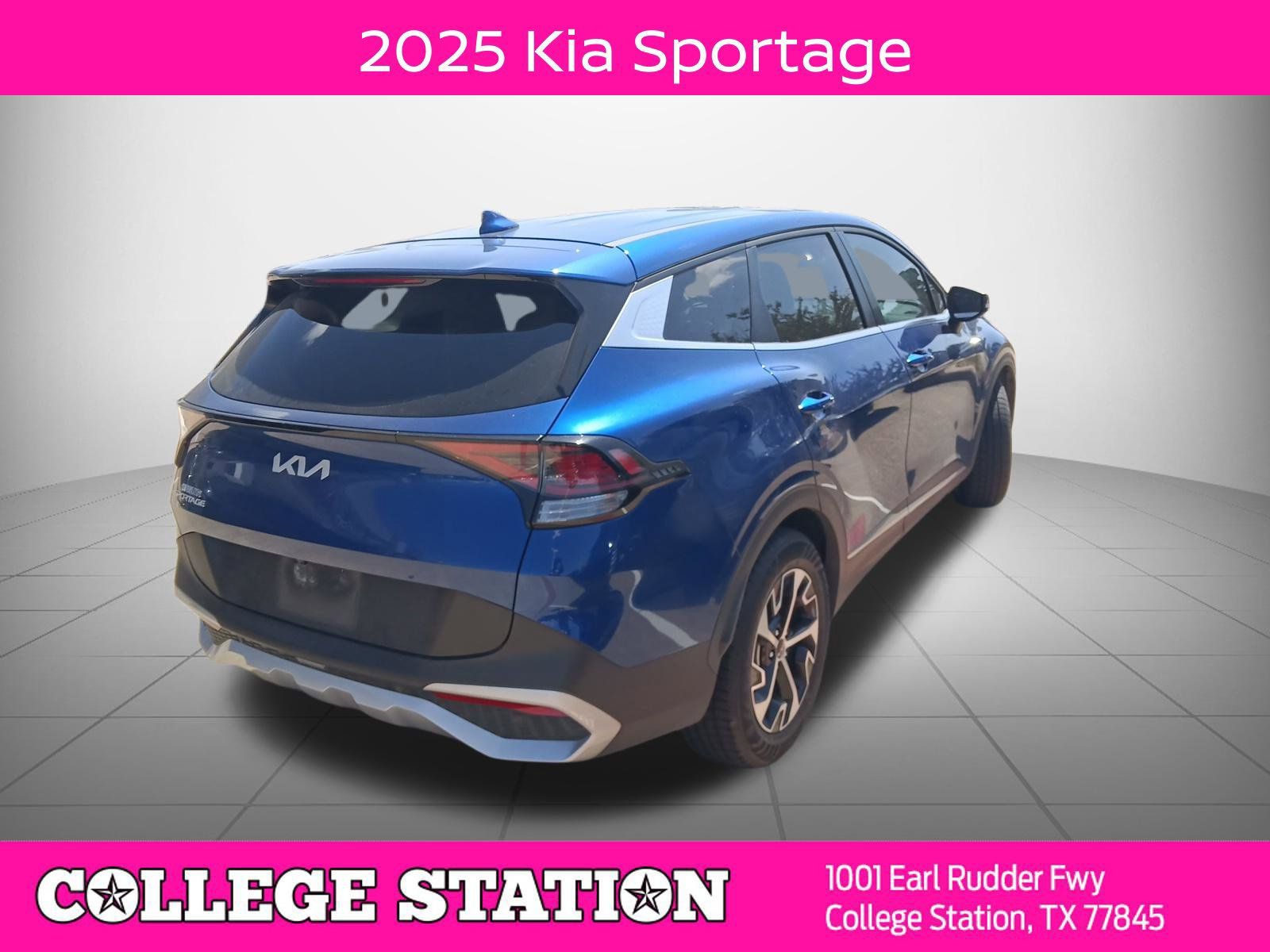 Used 2025 Kia Sportage EX FWD image 2