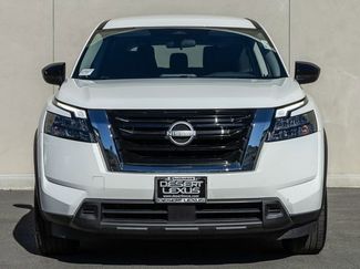 Used 2024 Nissan Pathfinder S video 2