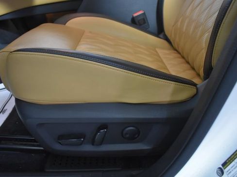 Certified 2023 Nissan Rogue Platinum AWD/4WD image 12