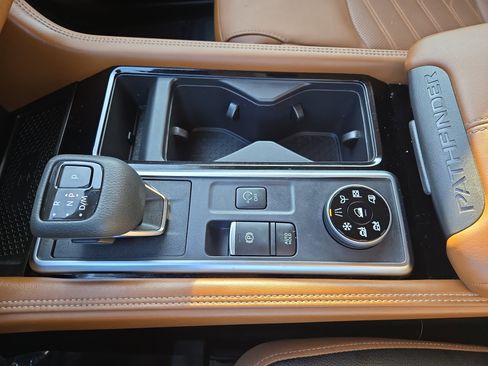 Used 2023 Nissan Pathfinder Platinum w/ Cargo Package image 22