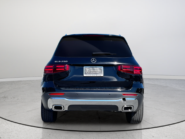 Used 2025 Mercedes-Benz GLB 250 image 4