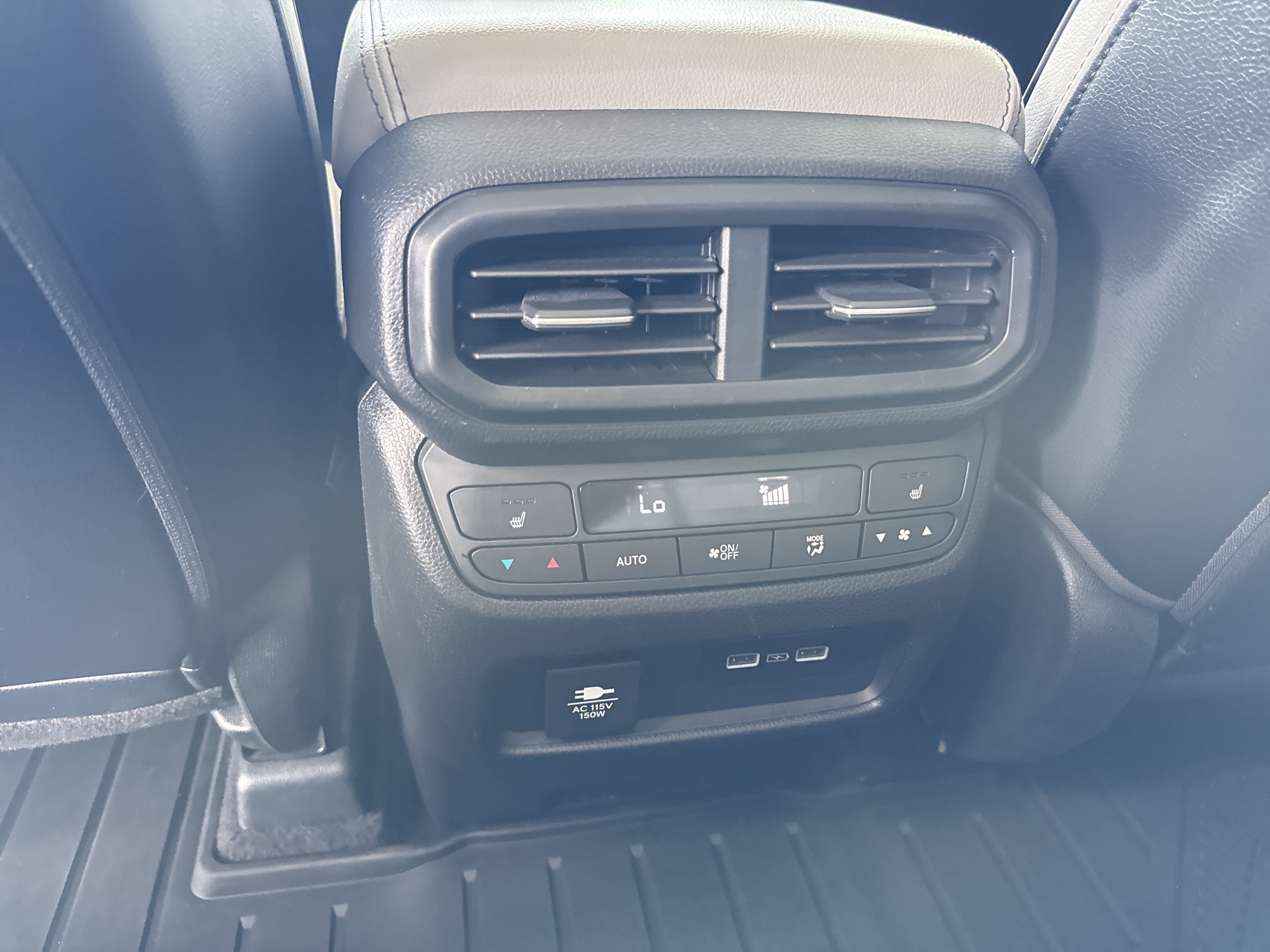 Used 2023 Honda Pilot Elite image 34