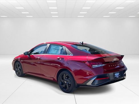 New 2026 Hyundai Elantra SEL Sport Premium FWD image 4