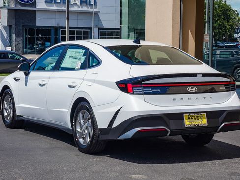 New 2025 Hyundai Sonata SE FWD image 2