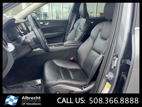 Used 2020 Volvo XC60 T6 Momentum w/ Protection Package image 10
