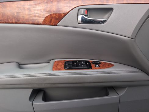 Used 2006 Toyota Avalon XL image 10