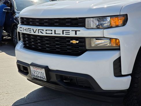 Used 2021 Chevrolet Silverado 1500 Custom image 9