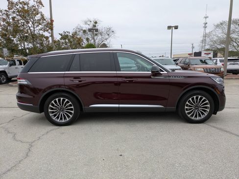 Used 2022 Lincoln Aviator Reserve w/ Class IV Trailer Tow Package image 3