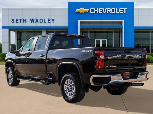 Certified 2025 Chevrolet Silverado 2500 LT w/ Convenience Package image 5