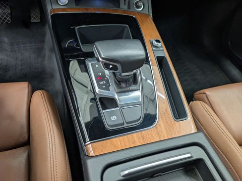 Used 2022 Audi Q5 e Premium image 20