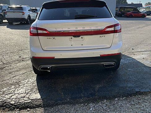 Used 2018 Lincoln MKX Reserve w/ Driver Assistance Package FWD image 6