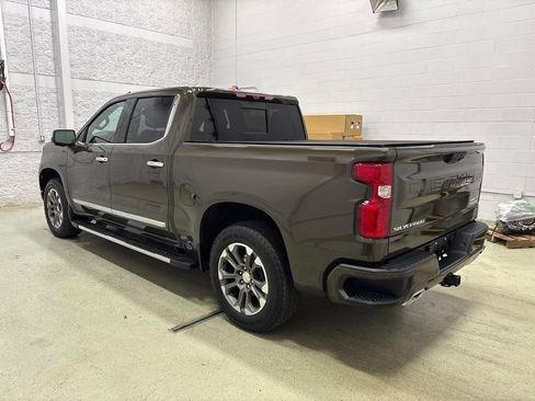 Used 2023 Chevrolet Silverado 1500 High Country w/ Technology Package AWD/4WD image 7