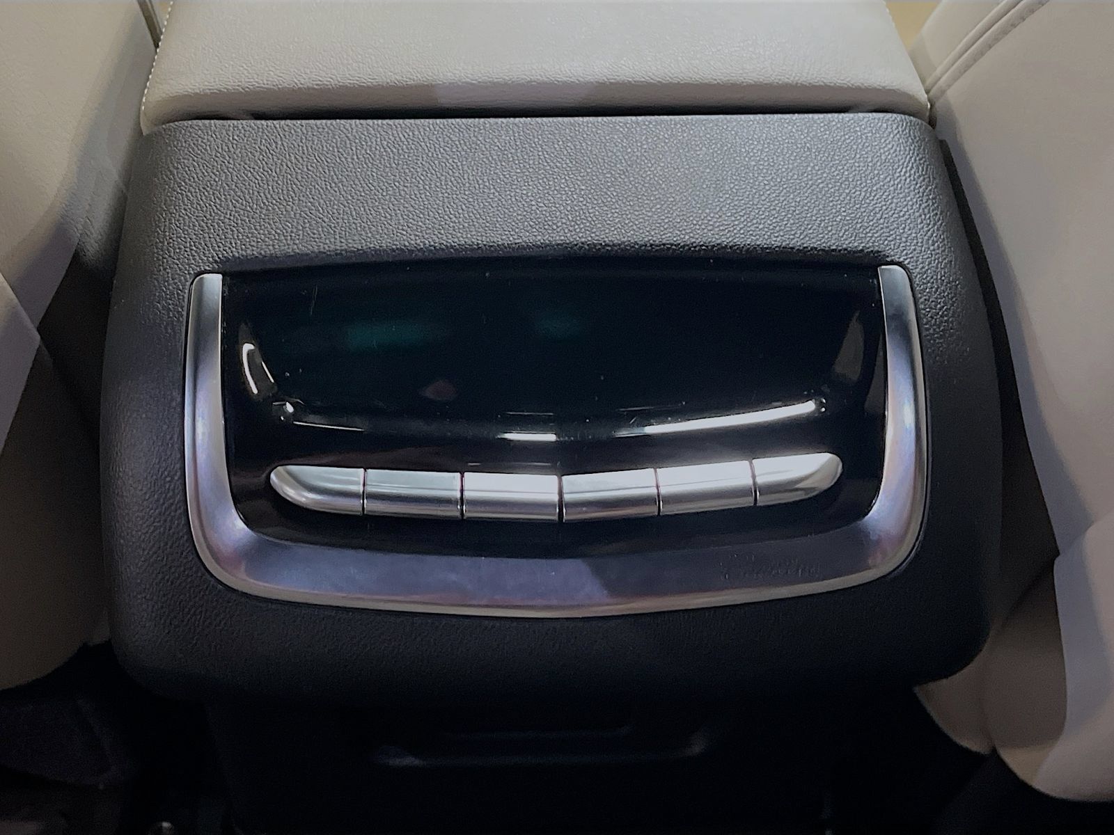 Used 2025 Cadillac XT6 Sport w/ Technology Package AWD/4WD image 27