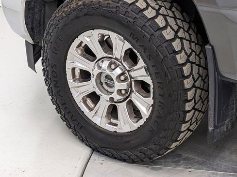 Used 2017 Ford F350 Lariat w/ Chrome Package image 4