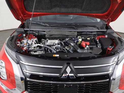 New 2026 Mitsubishi Outlander SE image 21