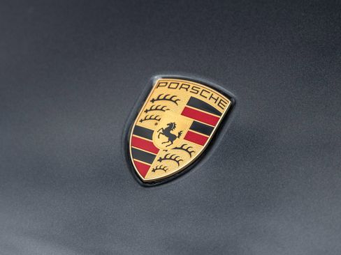 Used 2021 Porsche Macan S image 17