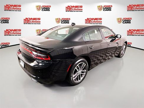 Used 2019 Dodge Charger SXT w/ Cold Weather Package image 17