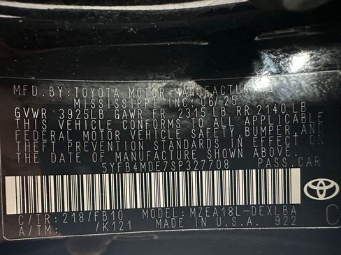 Used 2025 Toyota Corolla LE w/ LE Premium Package image 11