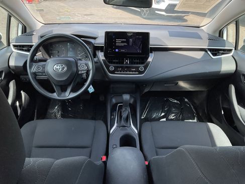 Used 2025 Toyota Corolla LE FWD image 16