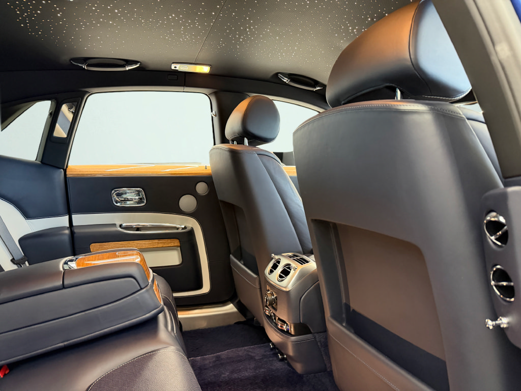 Used 2019 Rolls-Royce Ghost RWD image 53