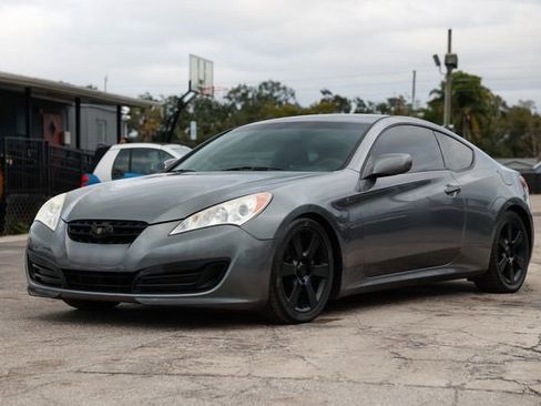 Used 2011 Hyundai Genesis 2.0T image 4
