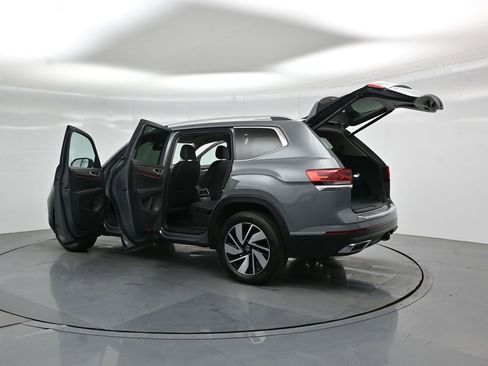 Used 2025 Volkswagen Atlas SEL AWD/4WD image 38