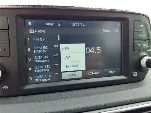 Used 2020 Hyundai Santa Fe SEL image 5