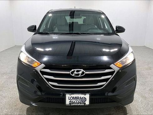 Used 2018 Hyundai Tucson SE image 2