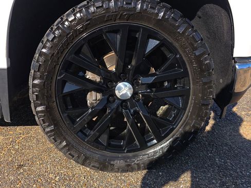 Used 2019 Chevrolet Silverado 1500 LTZ w/ LTZ Premium Package image 24