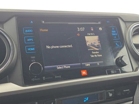 Used 2019 Toyota Tacoma TRD Off-Road AWD/4WD image 31