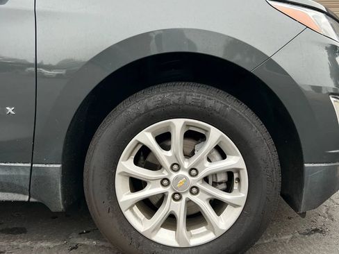 Used 2019 Chevrolet Equinox LS w/ LS Convenience Package image 9