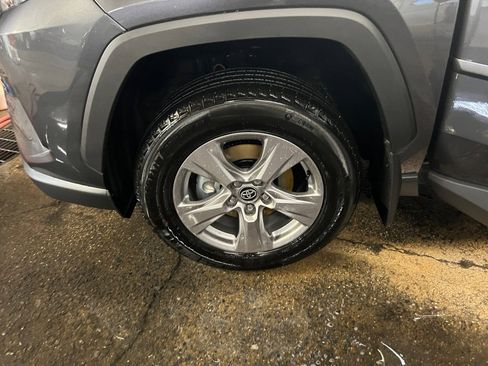 Certified 2025 Toyota RAV4 XLE image 31