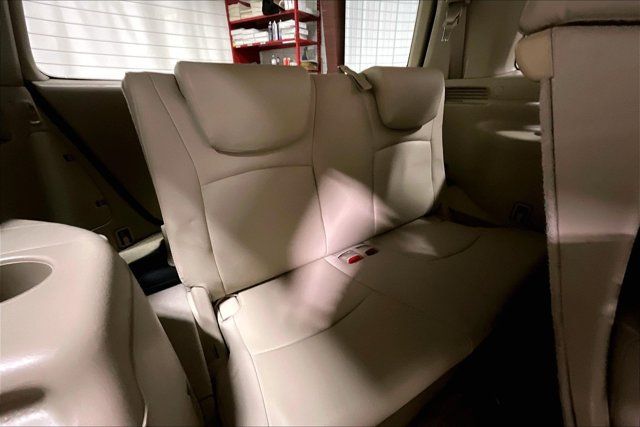 Used 2006 Toyota Highlander Limited AWD/4WD image 27