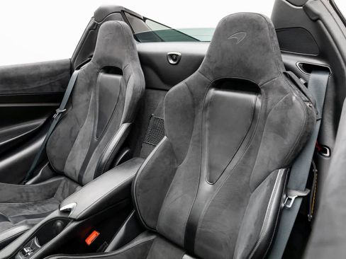 Used 2023 McLaren 720S Spider image 11
