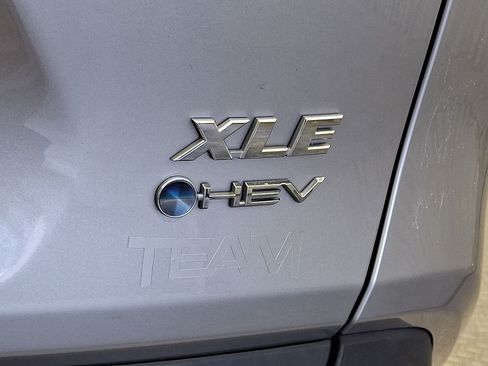 Certified 2025 Toyota RAV4 XLE AWD/4WD image 27