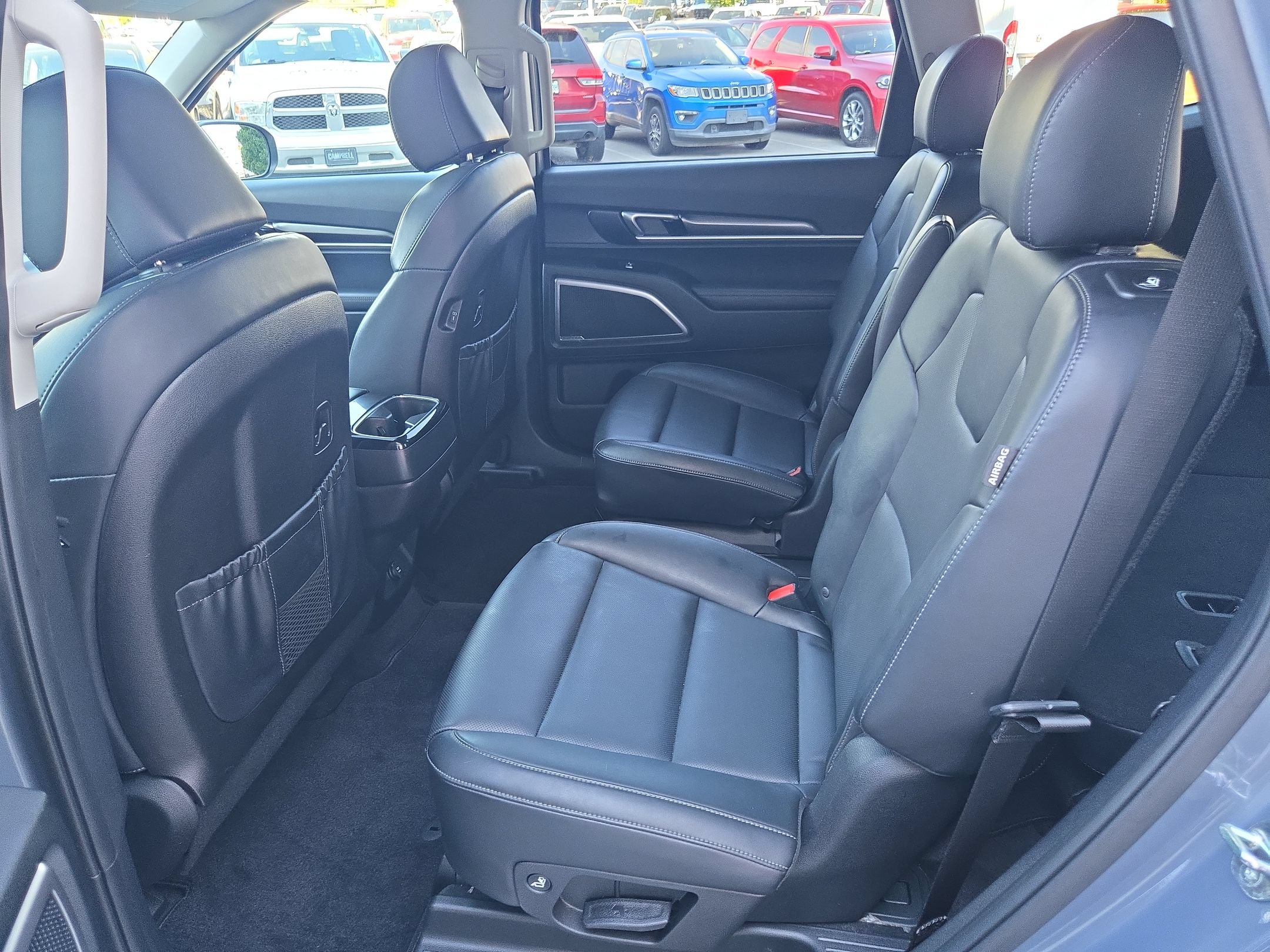 Used 2025 Kia Telluride S FWD image 37