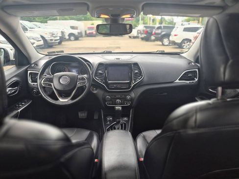 Used 2019 Jeep Cherokee Limited AWD/4WD image 9