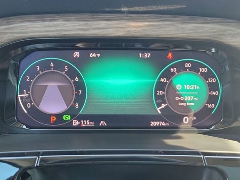 Used 2025 Volkswagen Atlas SEL image 28