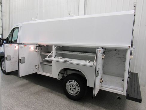 Used 2016 RAM ProMaster 2500 w/ Premium Appearance Group FWD image 21