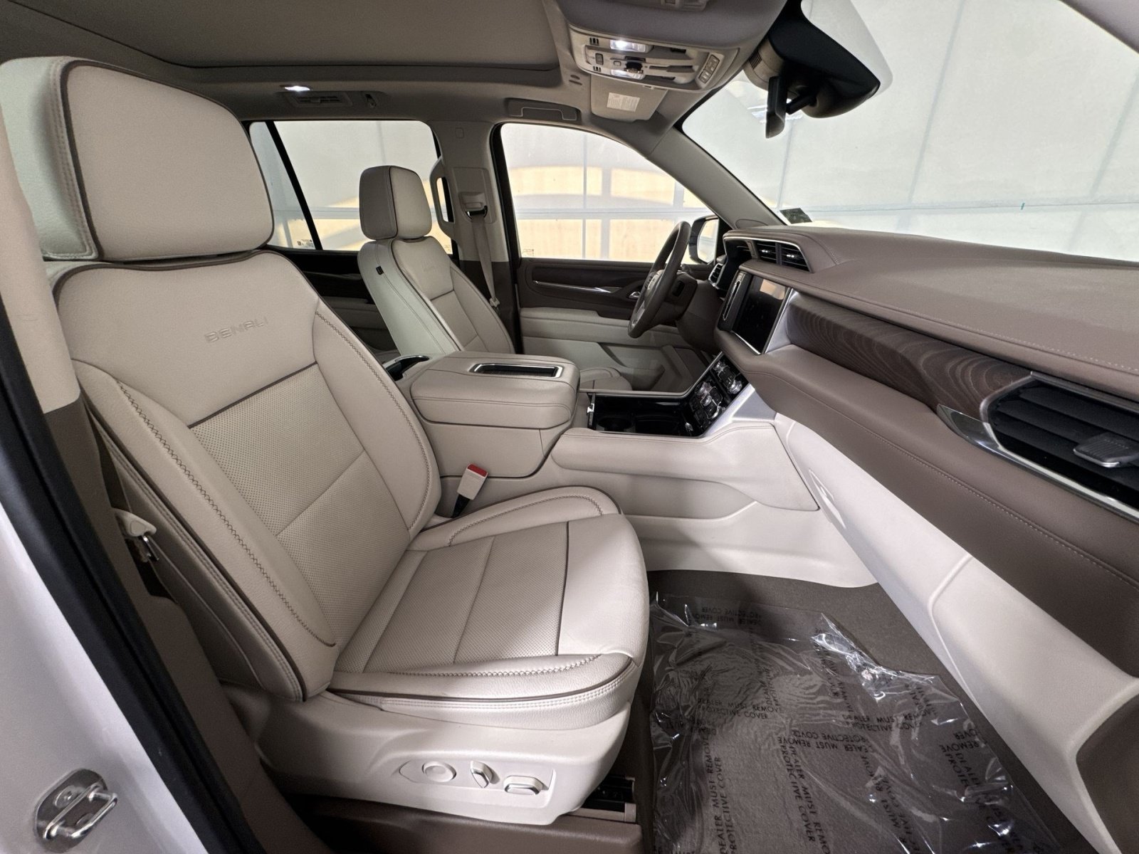 Used 2023 GMC Yukon Denali AWD/4WD image 28