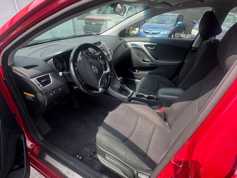 Used 2015 Hyundai Elantra SE w/ Option Group 03 FWD image 13