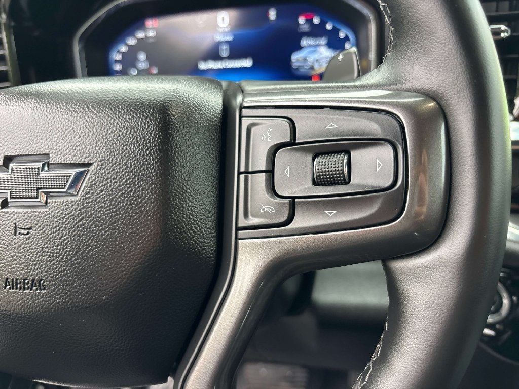 Used 2025 Chevrolet Silverado 1500 High Country w/ Midnight Edition AWD/4WD image 18