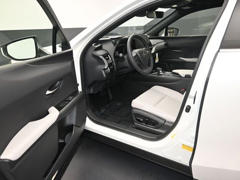 New 2025 Lexus UX 300h FWD image 10