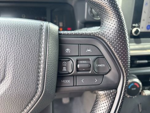 Used 2025 Toyota Tacoma SR w/ SR Upgrade Package AWD/4WD image 30