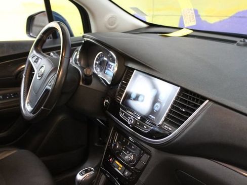 Used 2020 Buick Encore Preferred w/ Safety Package FWD image 11