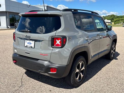Used 2021 Jeep Renegade Trailhawk w/ Sun & Sound Group AWD/4WD image 4