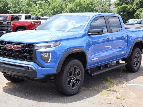 New 2025 GMC Canyon Elevation w/ Convenience Package image 2