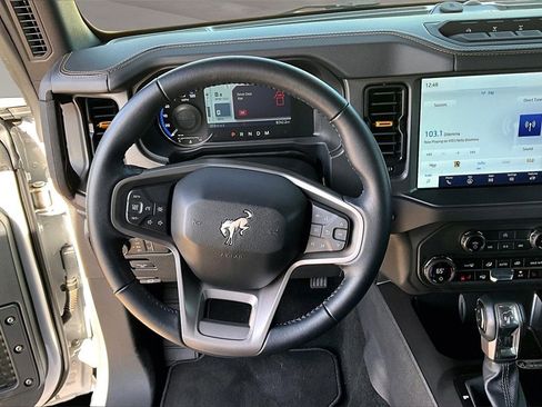 Used 2024 Ford Bronco Badlands image 5