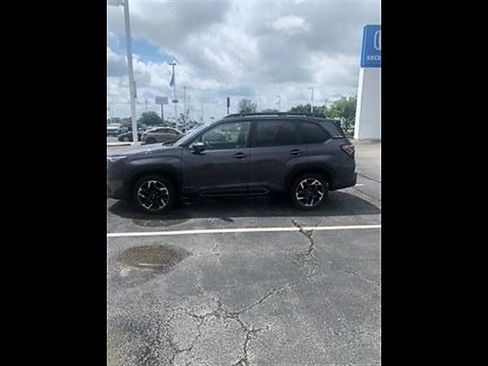 Used 2025 Subaru Forester Limited w/ Popular Package AWD/4WD image 5