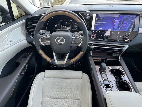 Certified 2025 Lexus RX 450h AWD w/ Luxury Package image 11